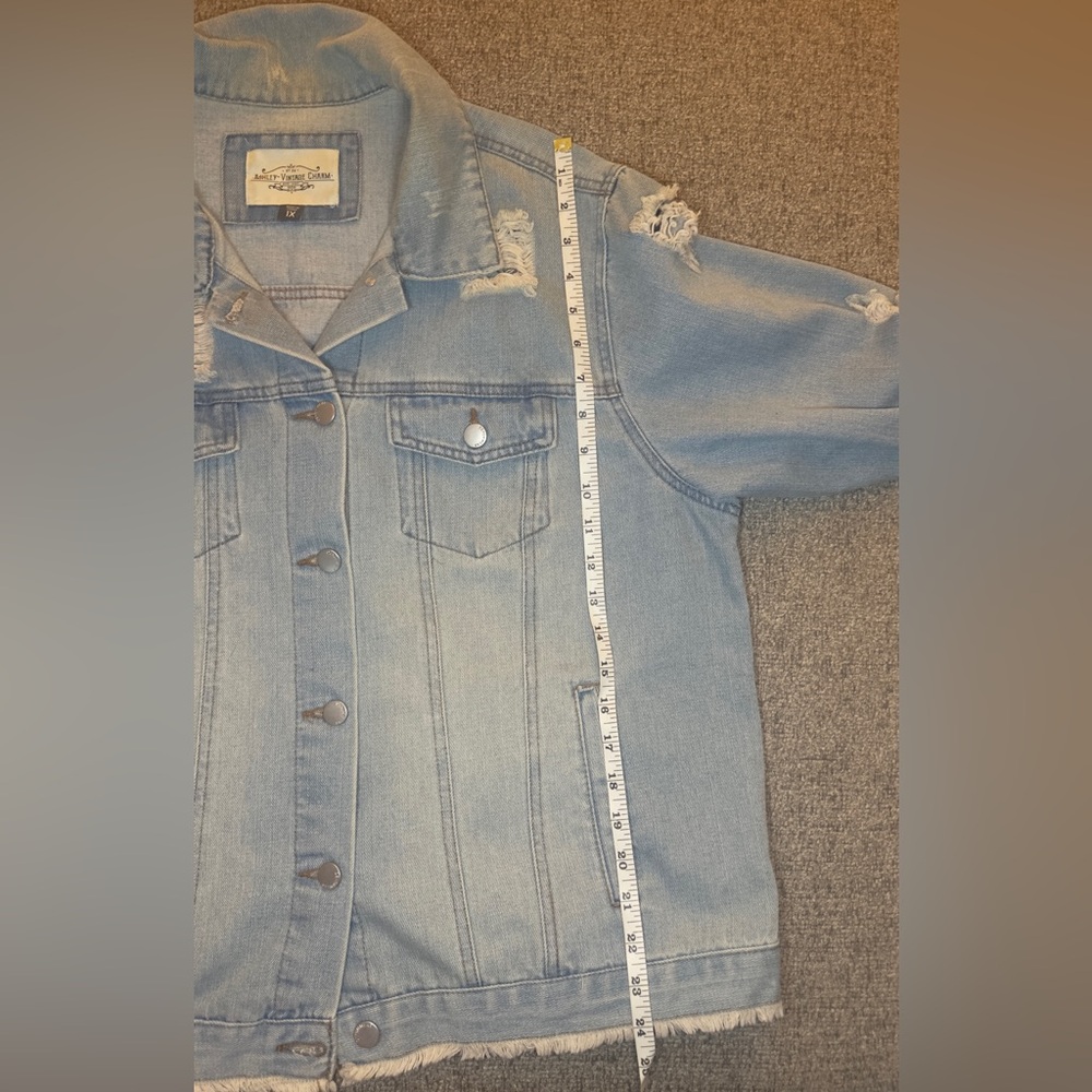 Ashley Vintage Charm Light Blue Distressed Denim Jacket Size 1X - Picture 8 of 14